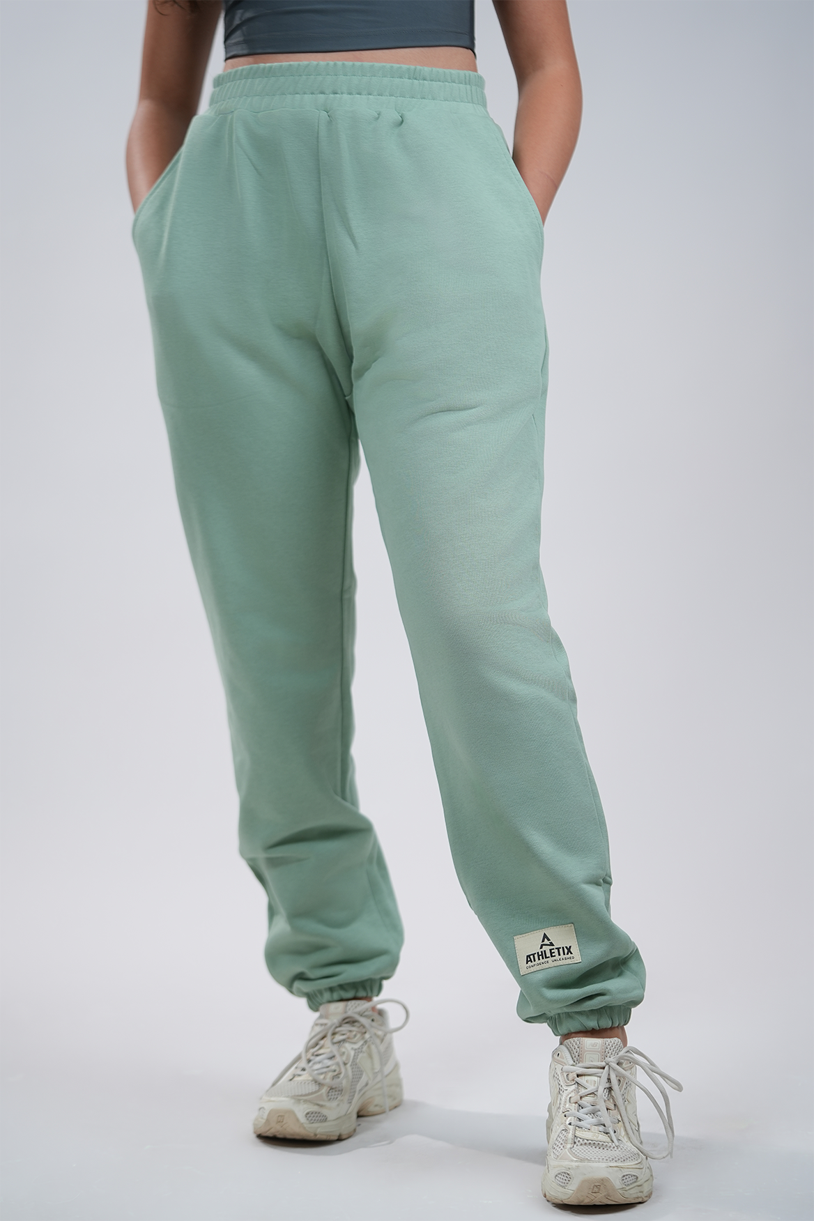 LIGHT GREEN SWEATPANTS