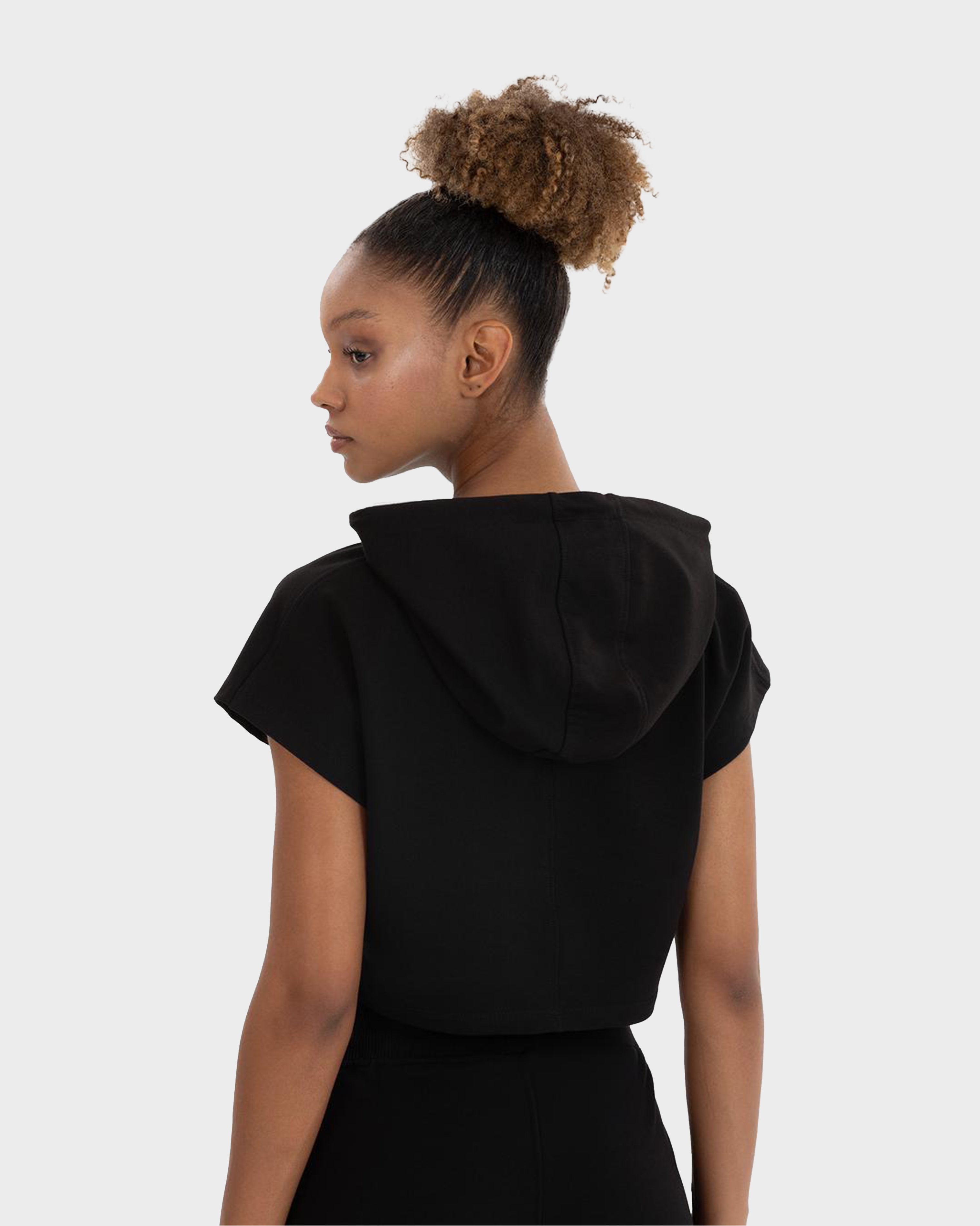 ALICE SLEEVELES CROP HOODIE BLACK