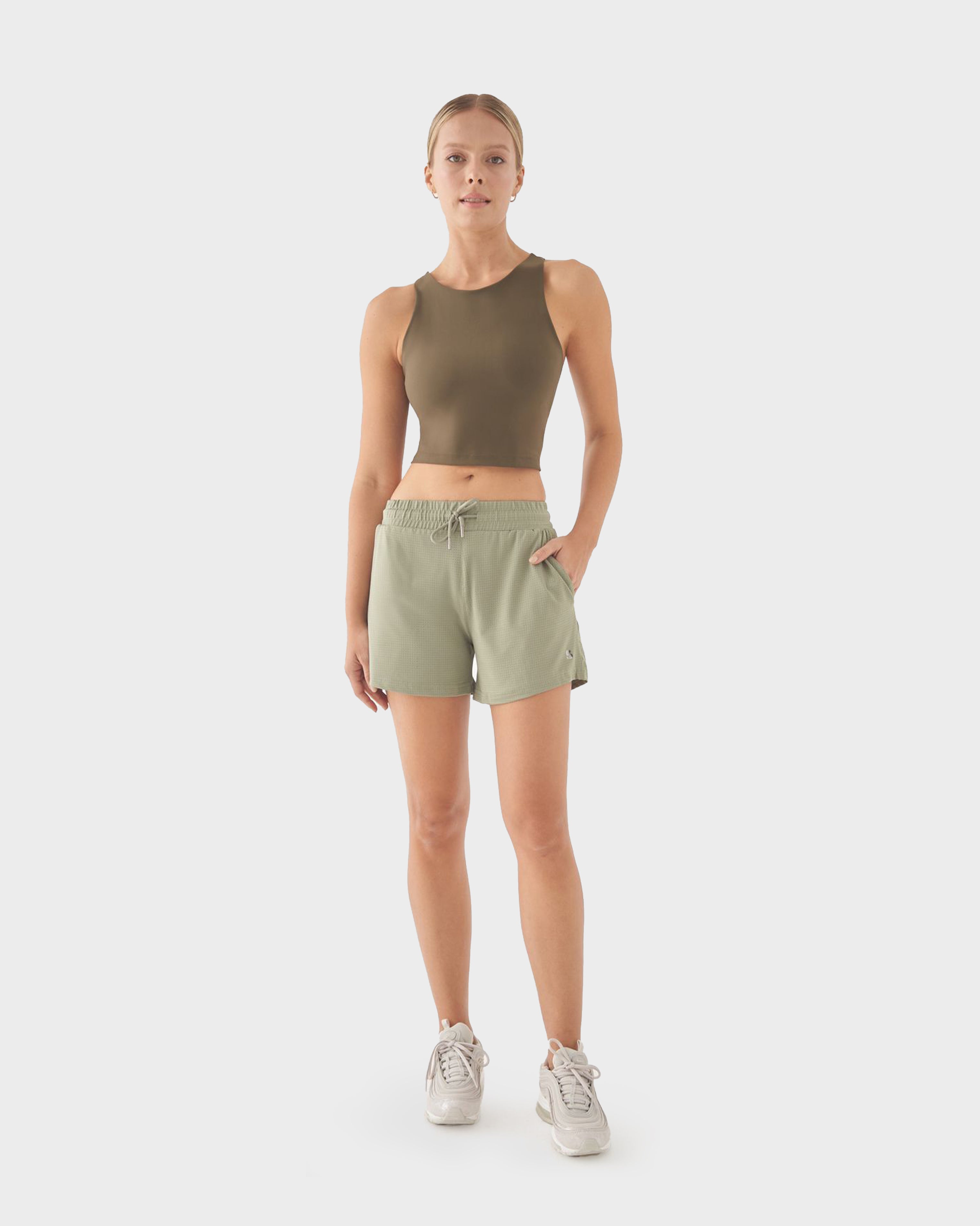 CARO WOMEN’S SPORTS SHORTS L.GREEN