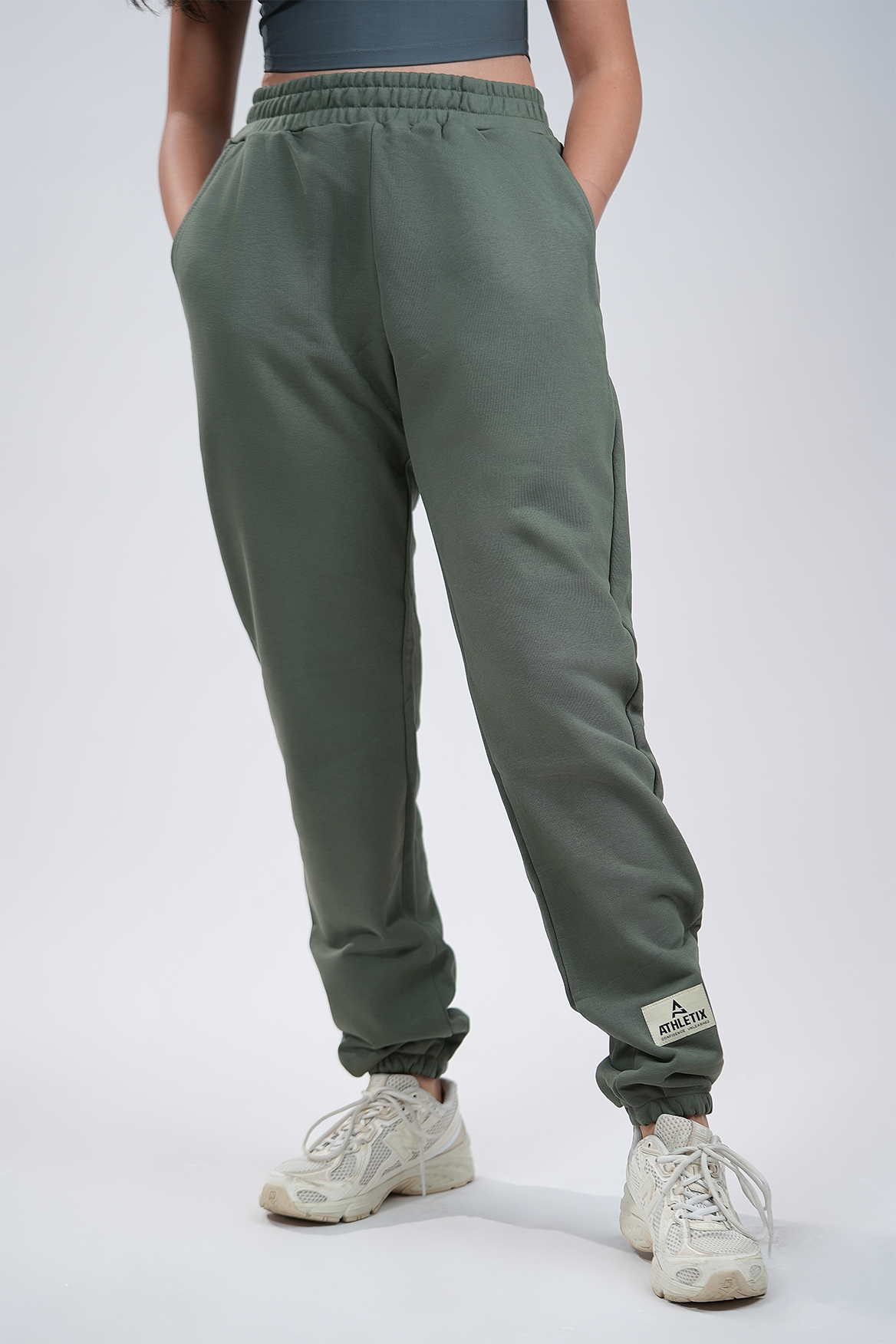 OLIVE SWEATPANTS
