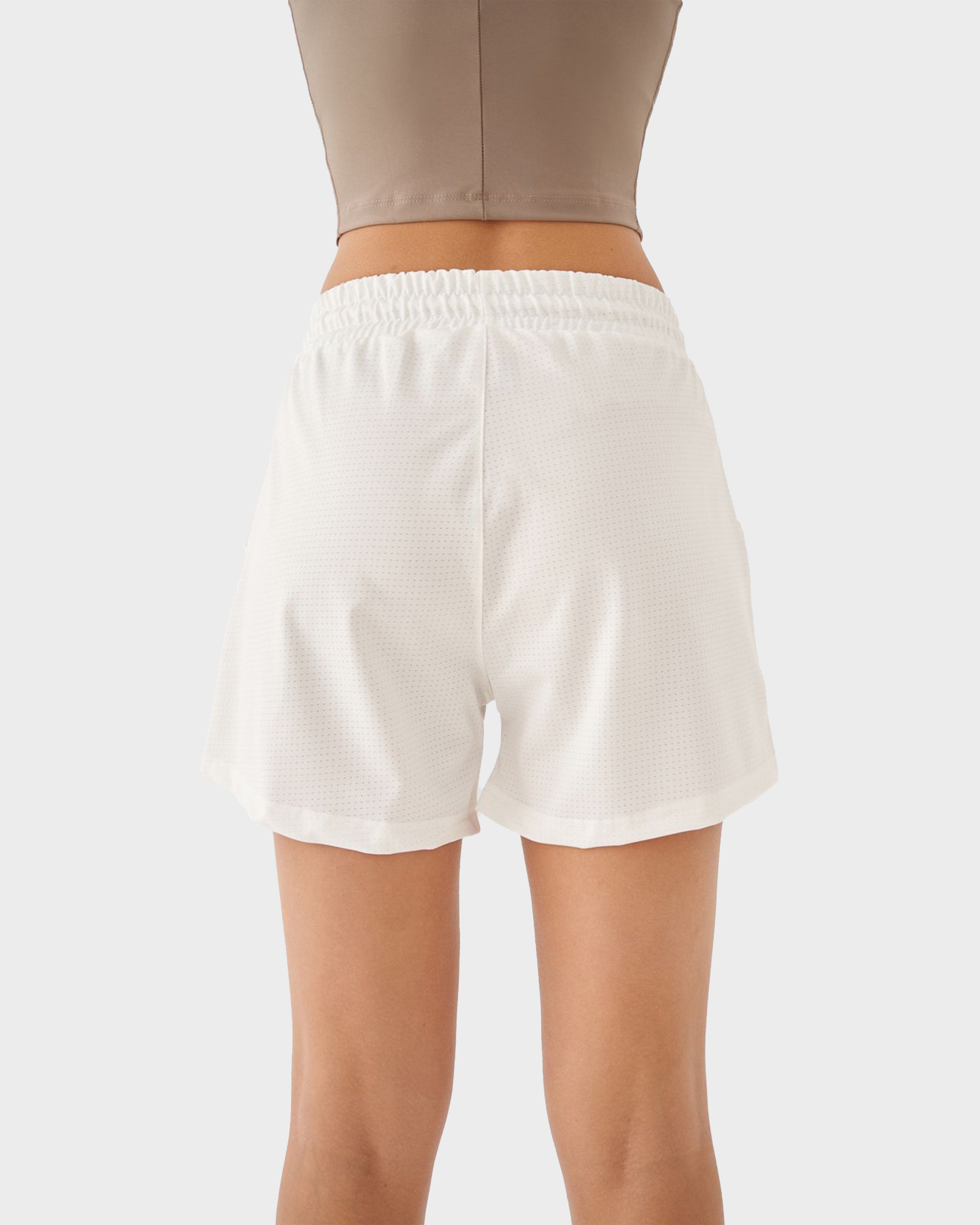 CARO WOMEN’S SPORTS SHORTS ECRU