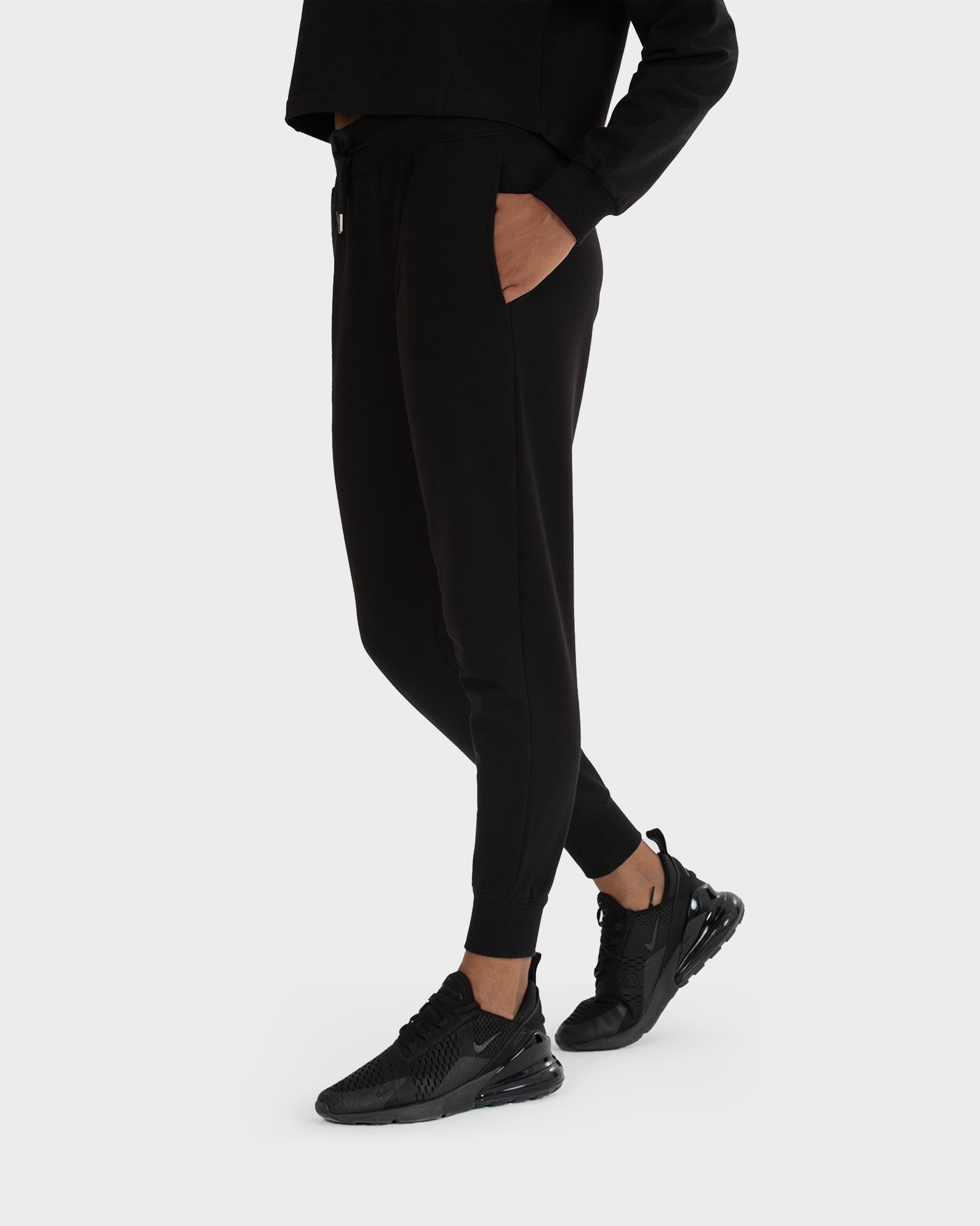 LEXA CARROT-CUT JOGGING PANTS BLACK