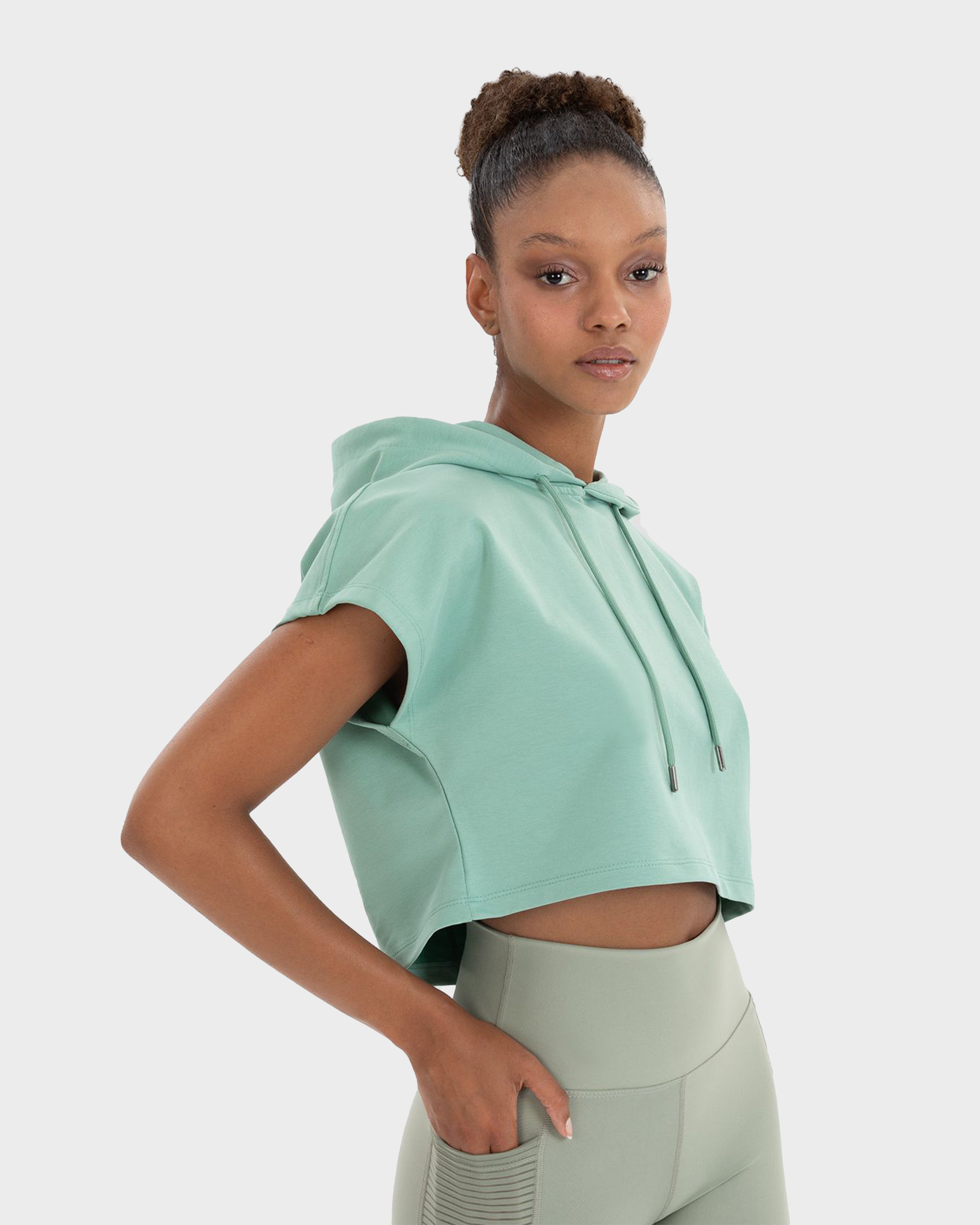 ALICE SLEEVELES CROP HOODIE ICE GREEN