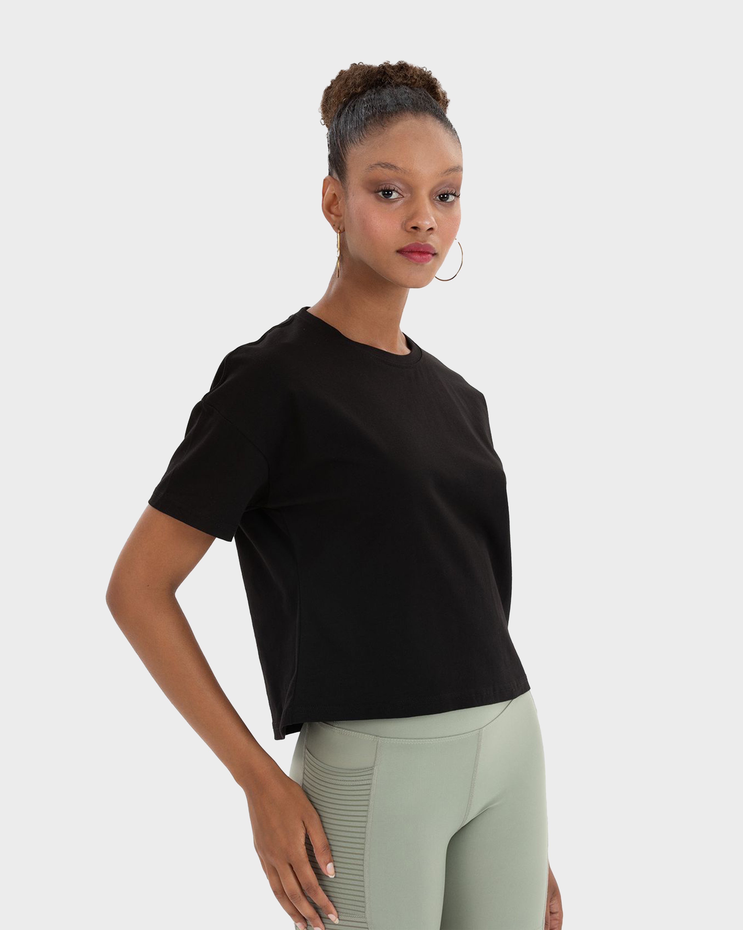 LILY WOMEN’S OVERSIZE CROP T-SHIRT BLACK