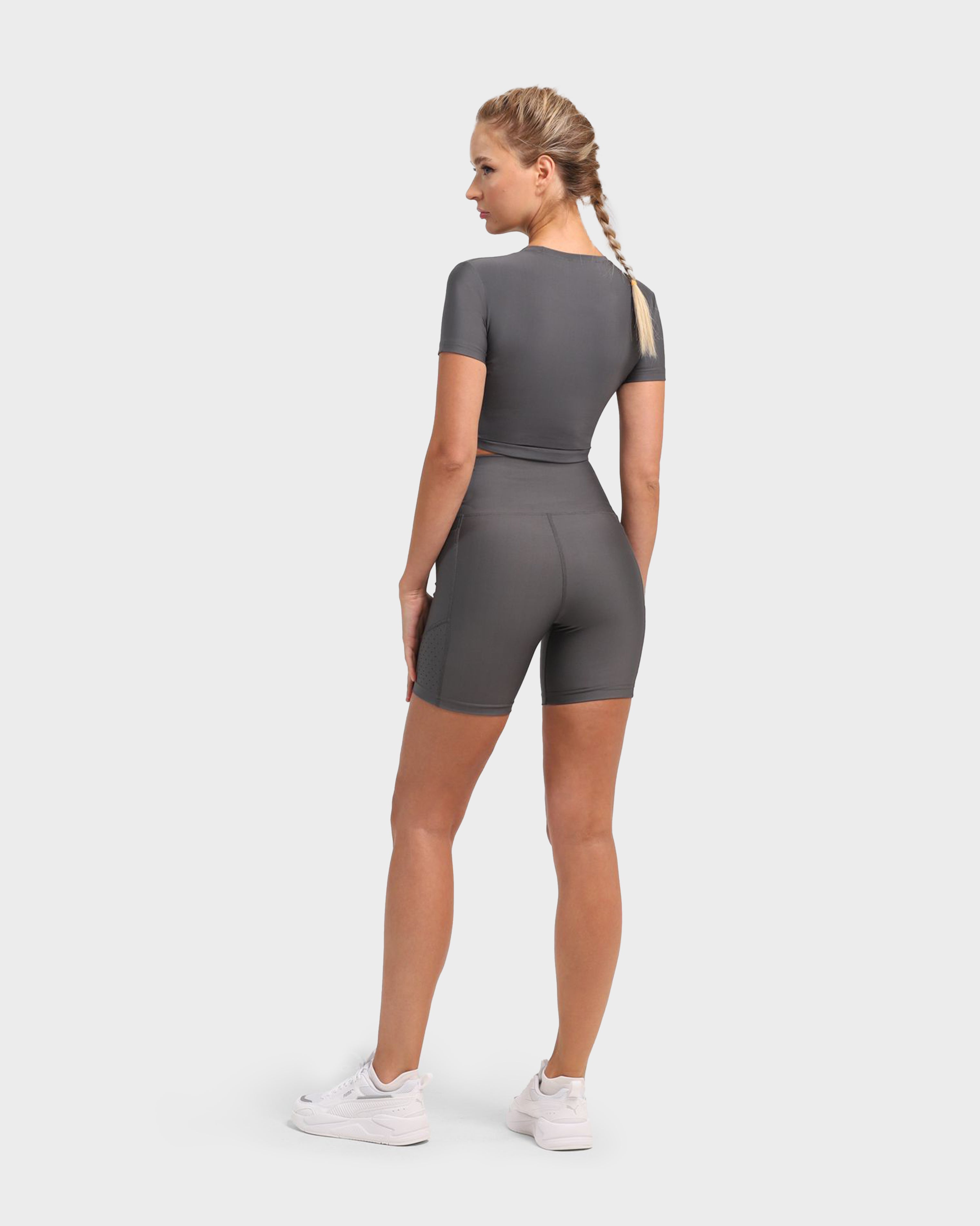 LASER-CUT POCKET SHORT TIGHTS D.GREY