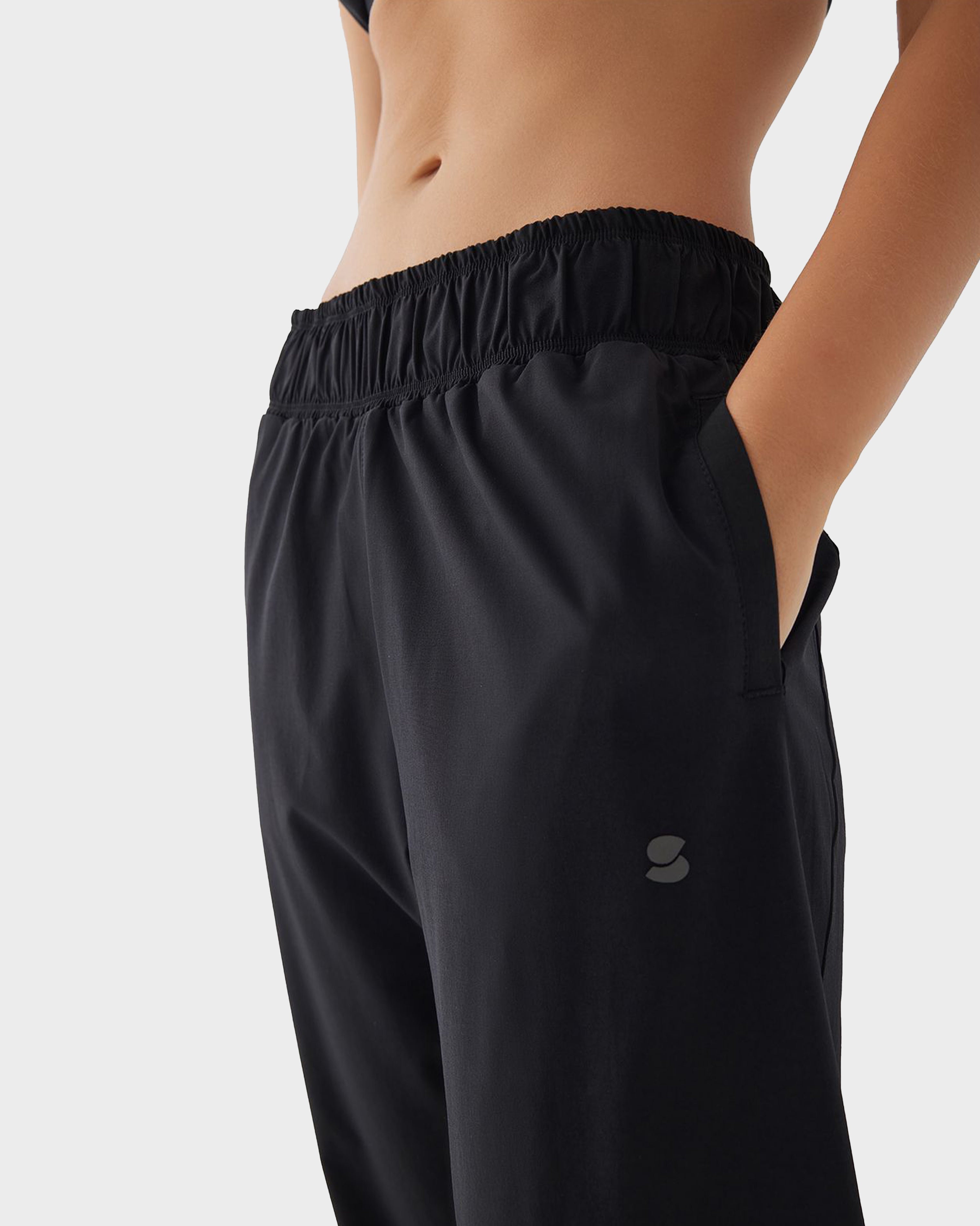 NOVA PARACHUTE SPORTS PANTS BLACK
