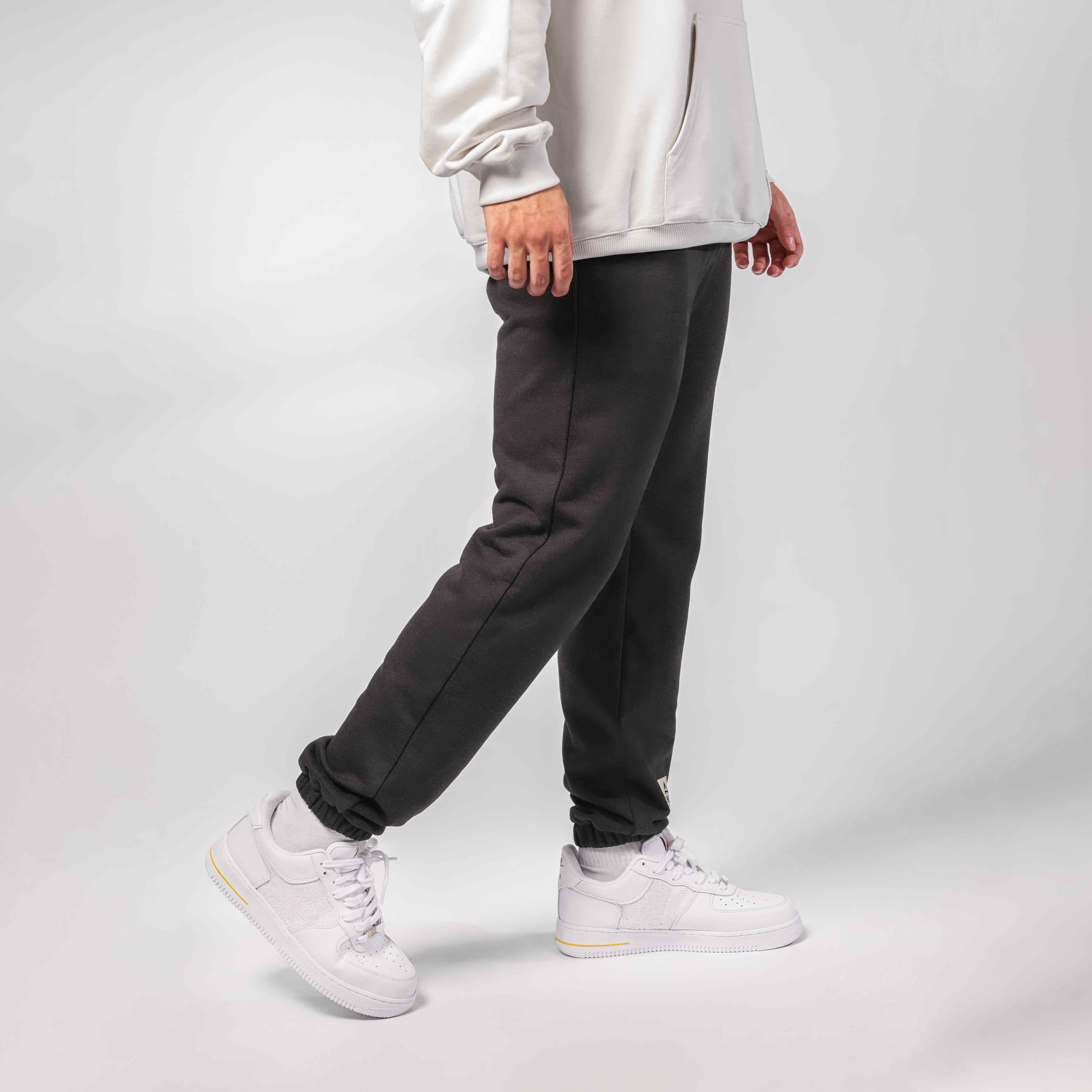 SMOKED GREY SWEATPANTS