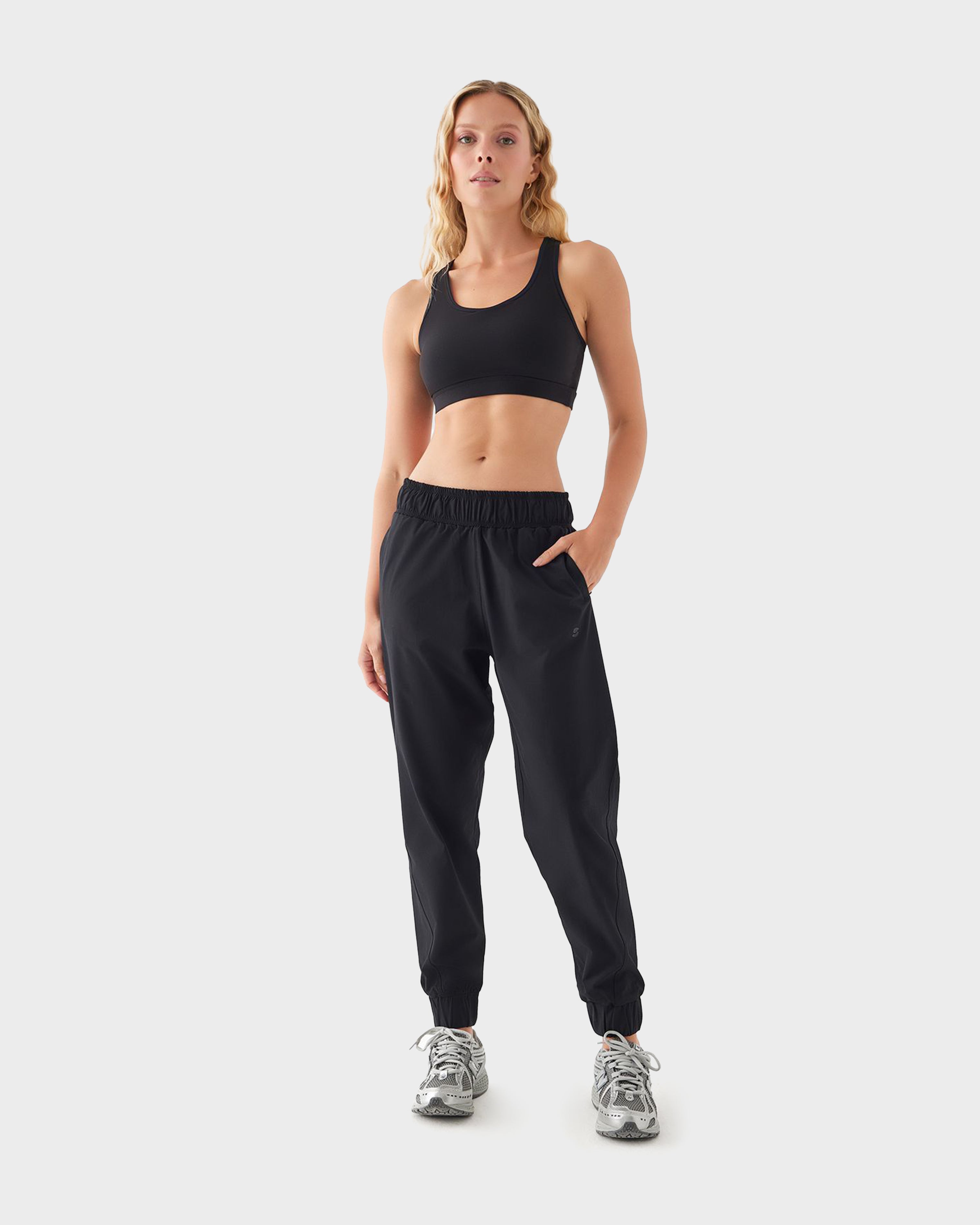 NOVA PARACHUTE SPORTS PANTS BLACK