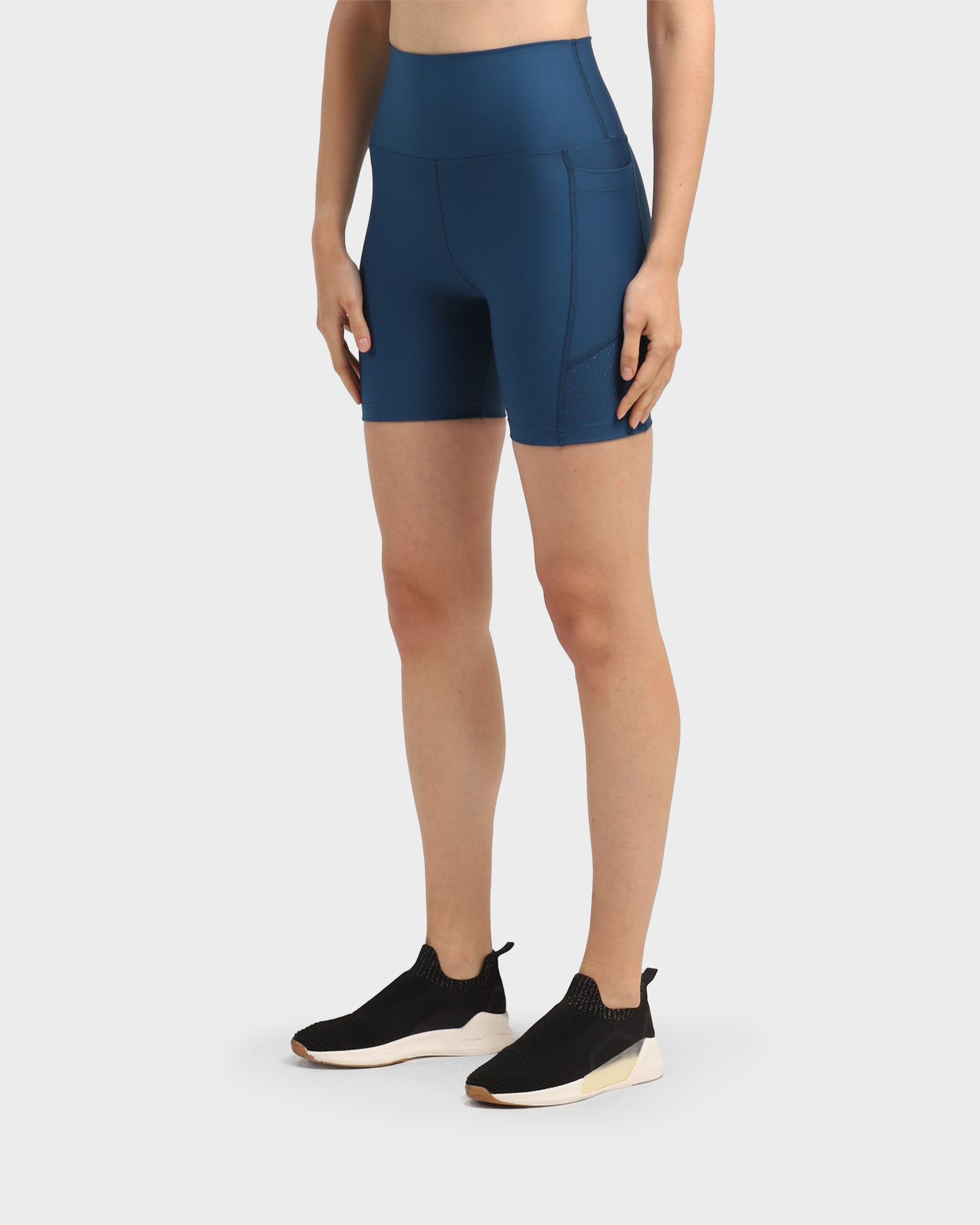 LASER-CUT POCKET SHORT TIGHTS PETROL
